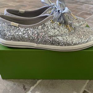 Keds Sliver Glitter Sneaker - Size 6